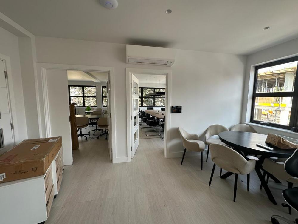 New Brent Street- image 13