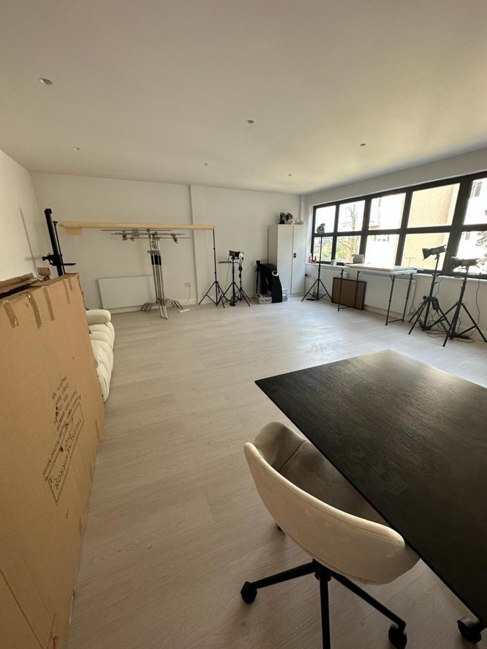 New Brent Street- image 12