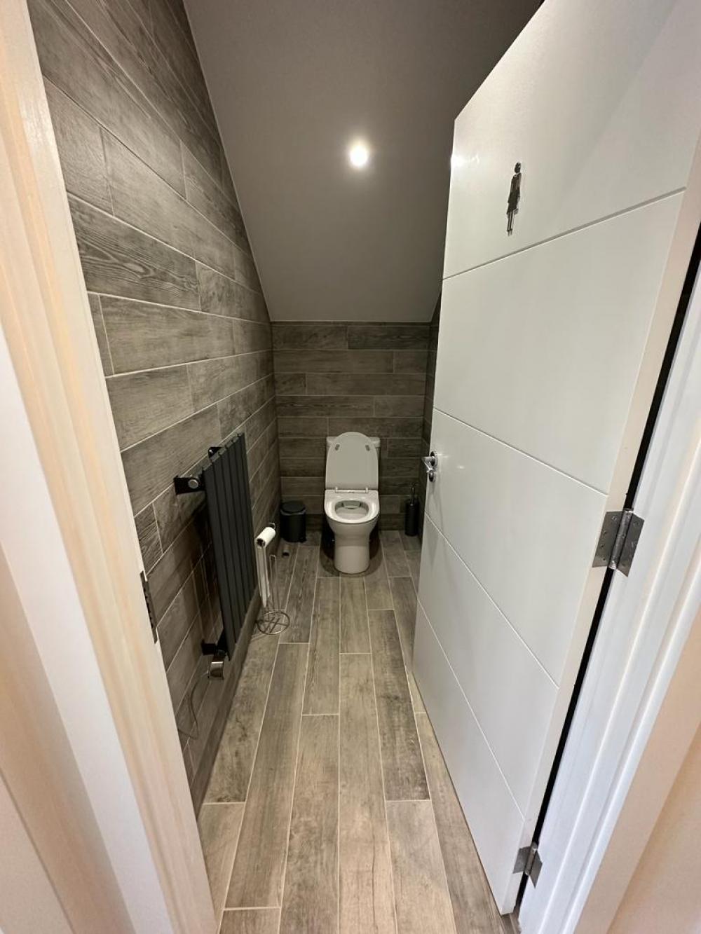 New Brent Street- image 16