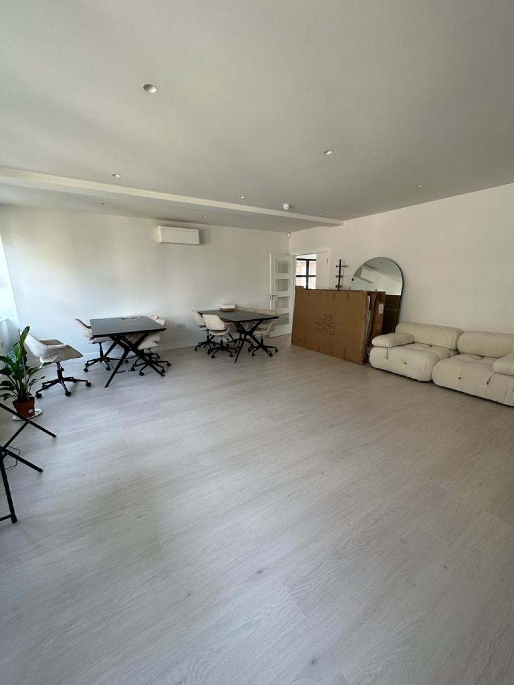 New Brent Street- image 17